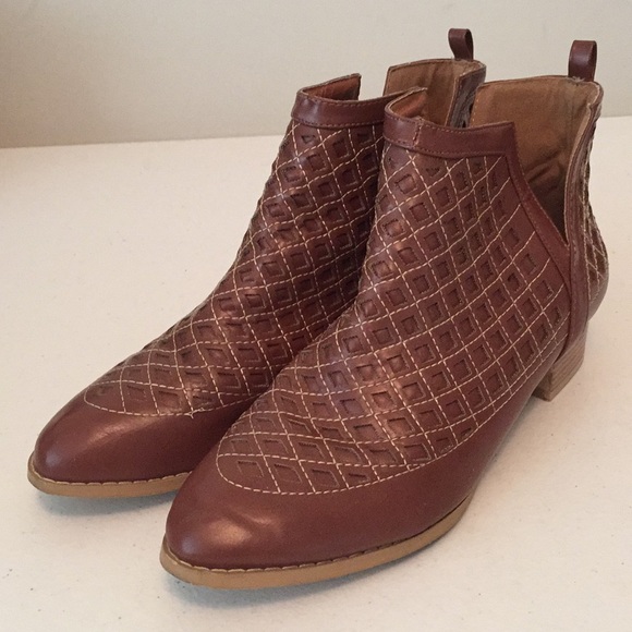 Olive ankle boot - Picture 1 of 6